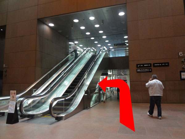 3.写真で見るJR新宿駅西口アクセス