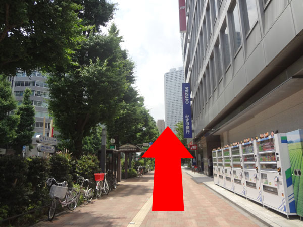 3.写真で見るJR新宿駅西口アクセス