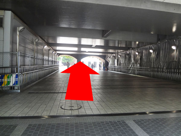 3.写真で見るJR新宿駅西口アクセス