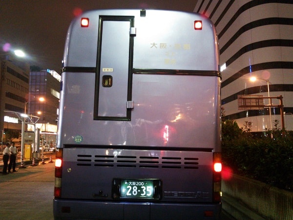 1.2階建てバスとご対面