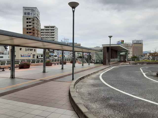 2.JR岡山駅西口バスセンターのアクセス
