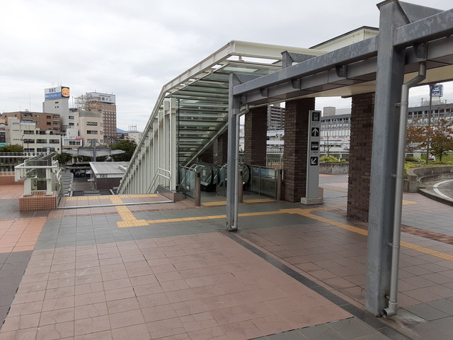2.JR岡山駅西口バスセンターのアクセス