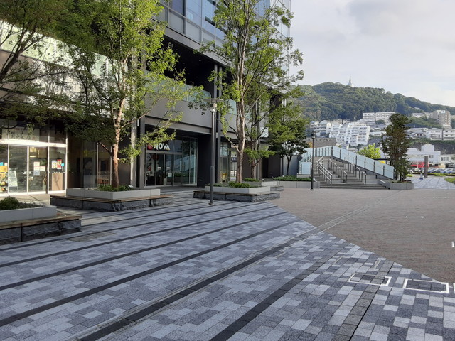 2.バスステーション広島駅北口(新幹線口)「グラノード広島 ビル1F」について