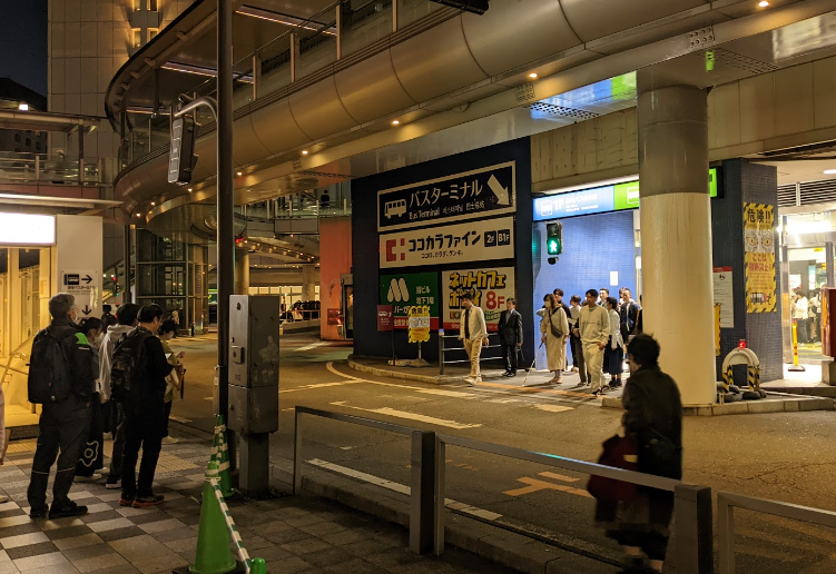 3. 博多駅から博多バスターミナルへのアクセス
